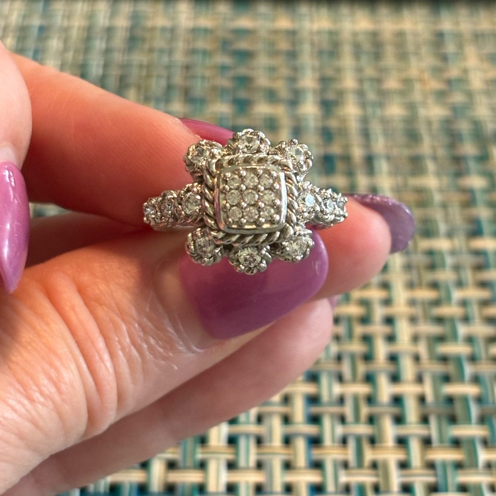 Judith Ripka 925 Sterling Silver CZ Ring Size 6